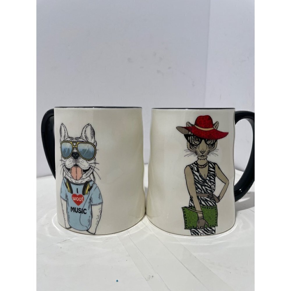 SIGNATURE HOUSEWATES KITHCH CAT &  DOG BLACK WHITE DRINKAWARE HIPTERS MUG 14 OZ